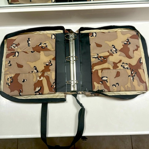 Desert Camouflage Binder - Picture 1 of 3